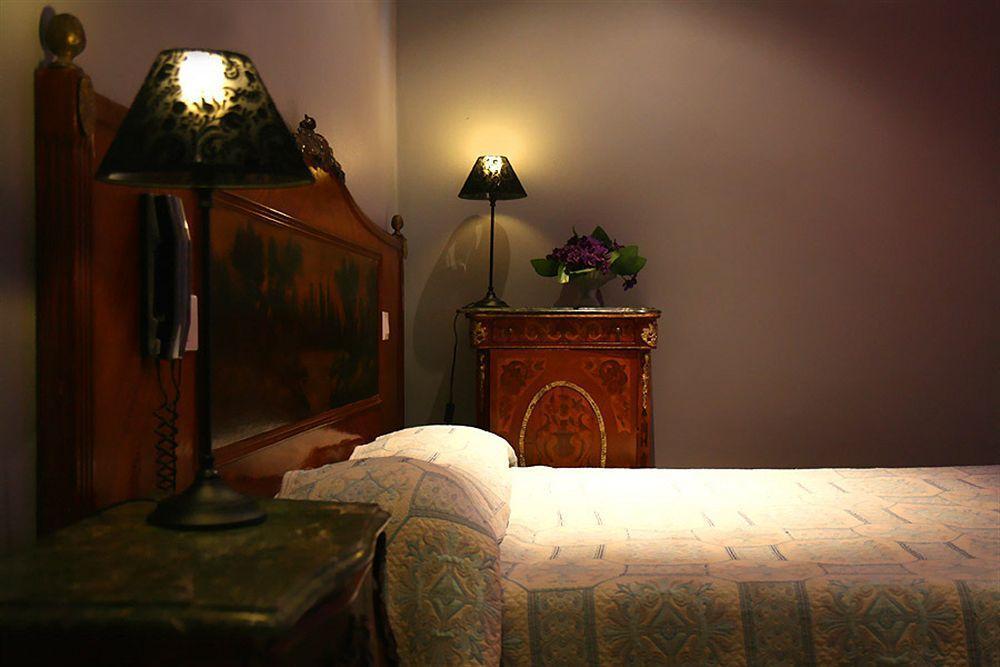 Arnaud Bernard Hotel Toulouse Bagian luar foto